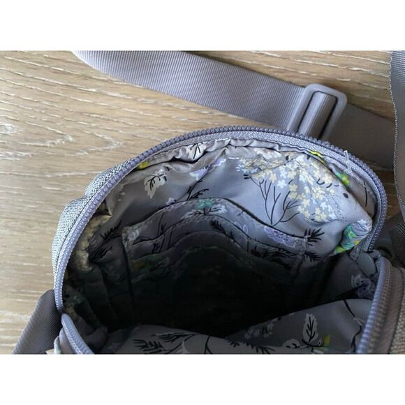 Vera Bradley Crossbody Purse - Picture 4 of 7